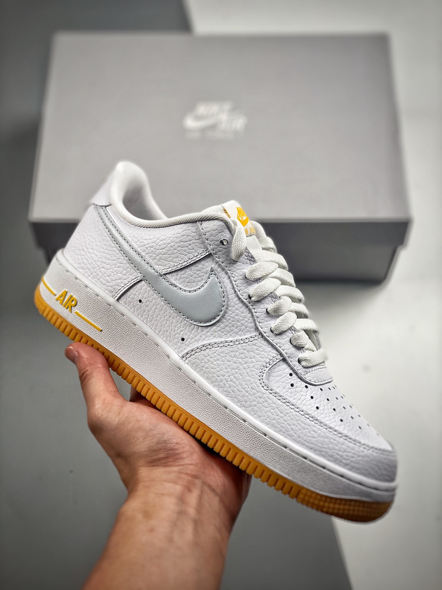 -4 Nike Air Force 1 Low blanco amarillo suela de goma cruda zapatilla casual de skate baja de aire fuerza uno cuero per…