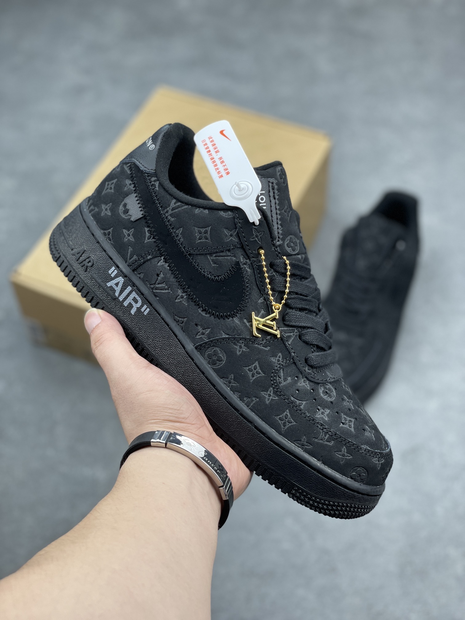 Lv x Nike Air Force 1 Low Louis Vuitton Sneakers - Limited Edition 2 i1660683014 9492 0