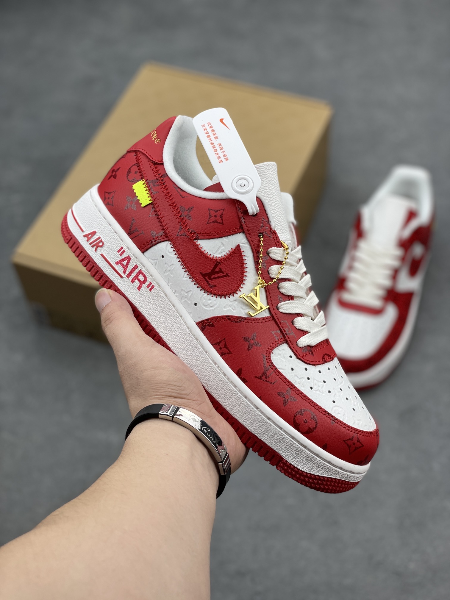 Lv x Nike Air Force 1 Low Louis Vuitton Sneakers - Red/White 2 i1660683044 1381 0