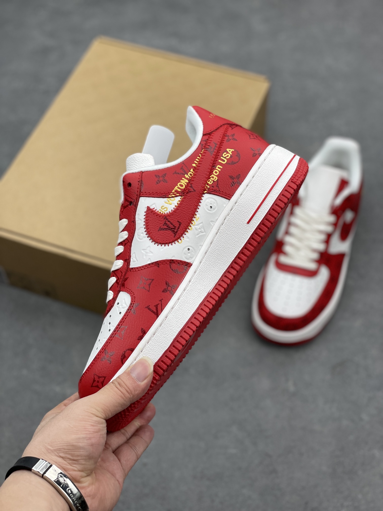 Lv x Nike Air Force 1 Low Louis Vuitton Sneakers - Red/White 4 i1660683044 5682 2