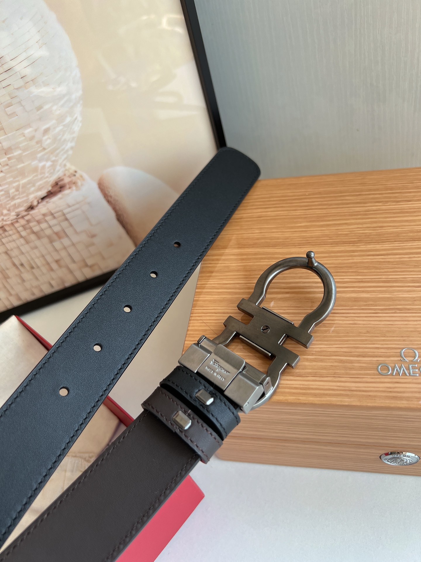 Ferragamo菲拉格慕   精致8字金属夹扣男士3.5cm腰带