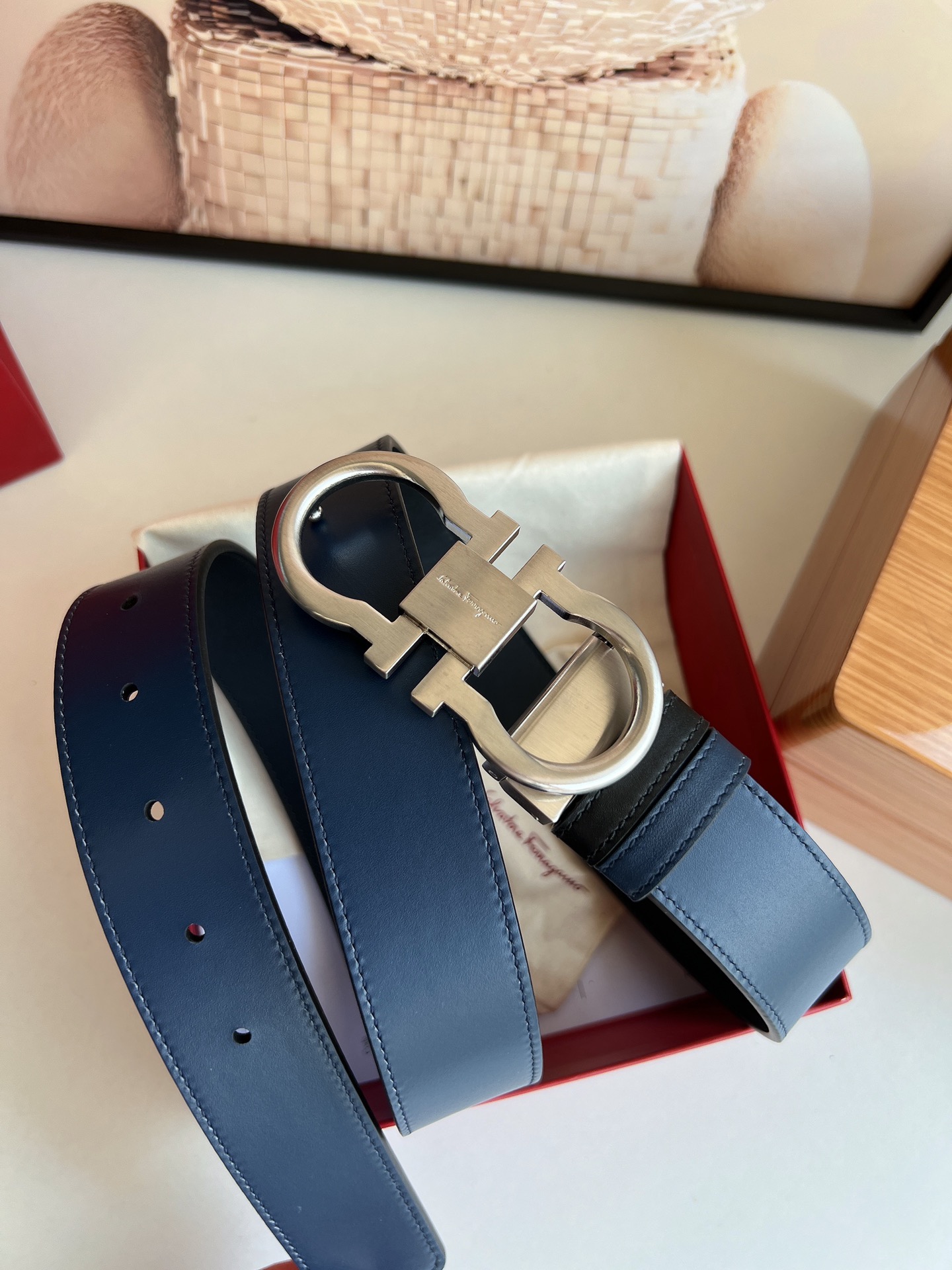 Ferragamo菲拉格慕   精致8字金属夹扣男士3.5cm腰带