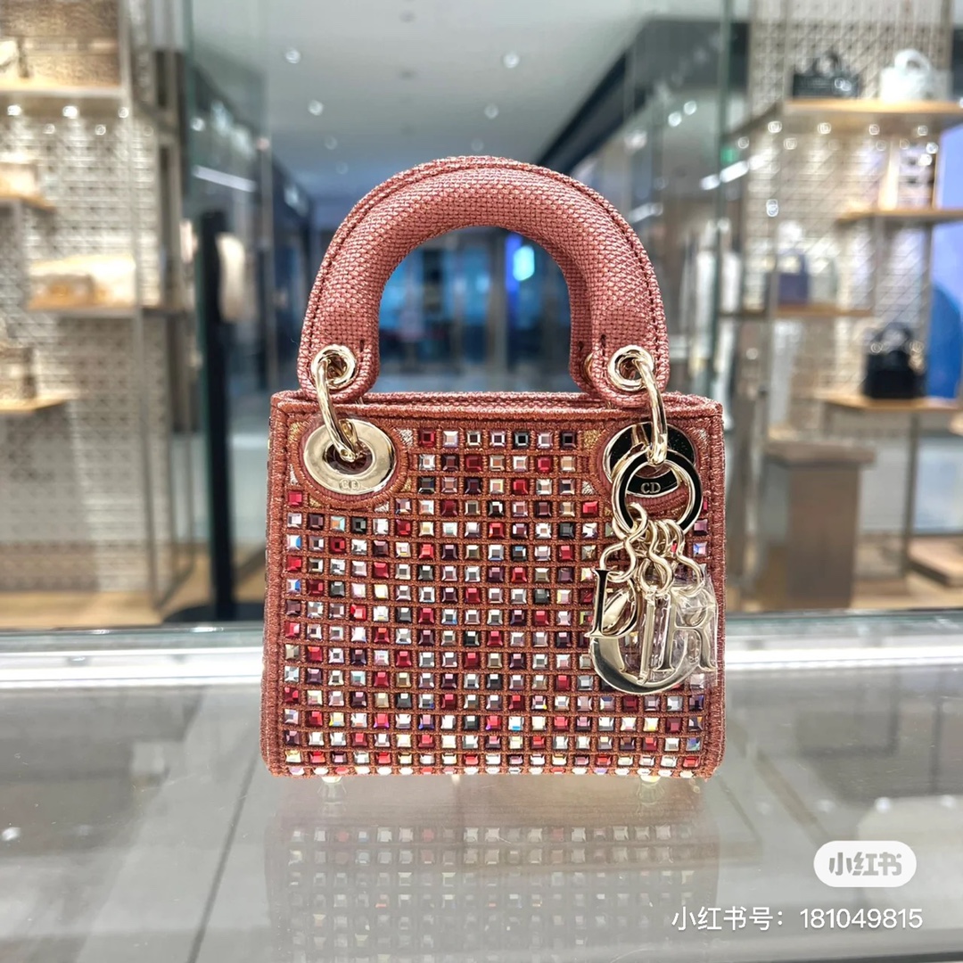 Dior Product _dspqfyd1XLJhZlyWeHPMdLH0AhMtdFbCS4saXFw