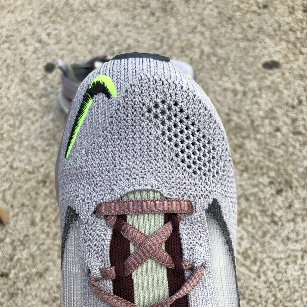 340 NIKE SPARK FLYKNIT DD1901-600