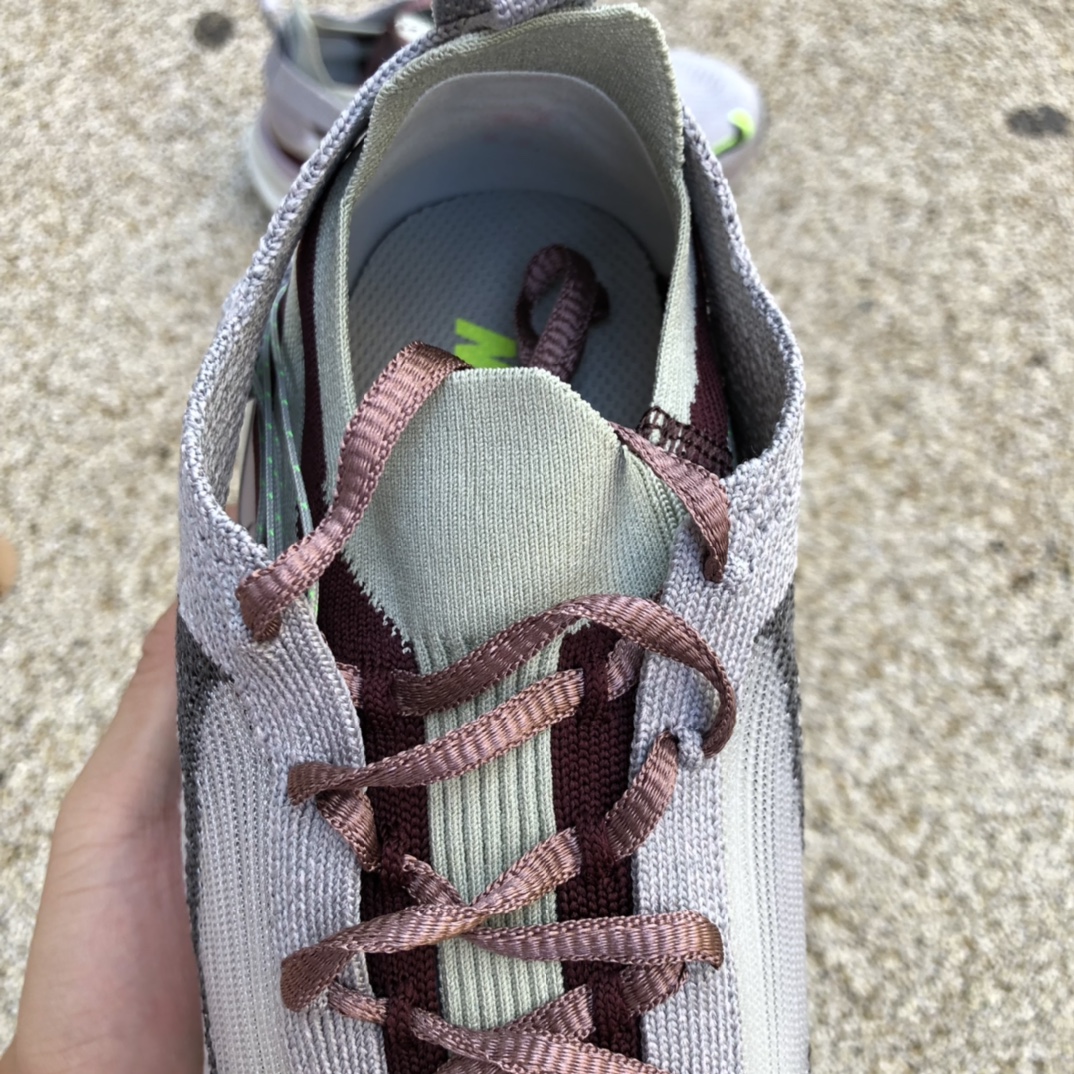 340 NIKE SPARK FLYKNIT DD1901-600