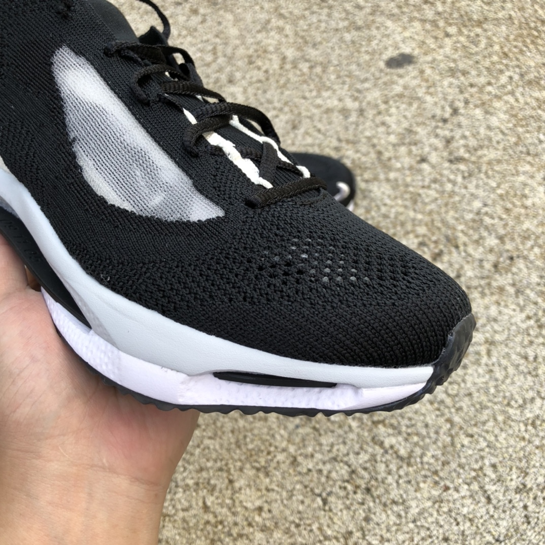 340 NIKE SPARK FLYKNIT DD1901-008