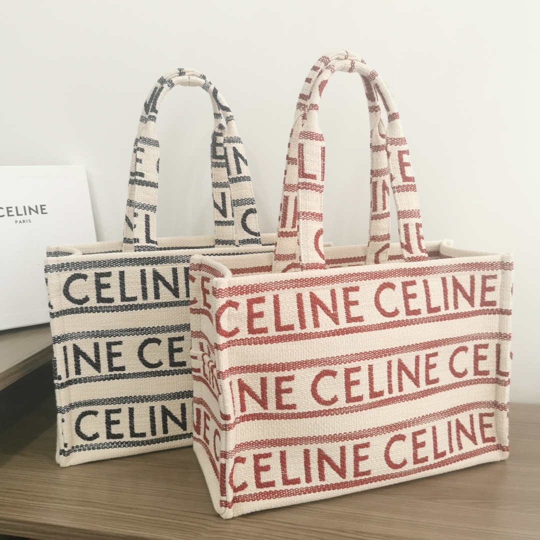CELINECABASTHAIS新推出秋季大号托特毛巾面料大间缝隙柔软织物的材料!营造出度假️氛围特别亮