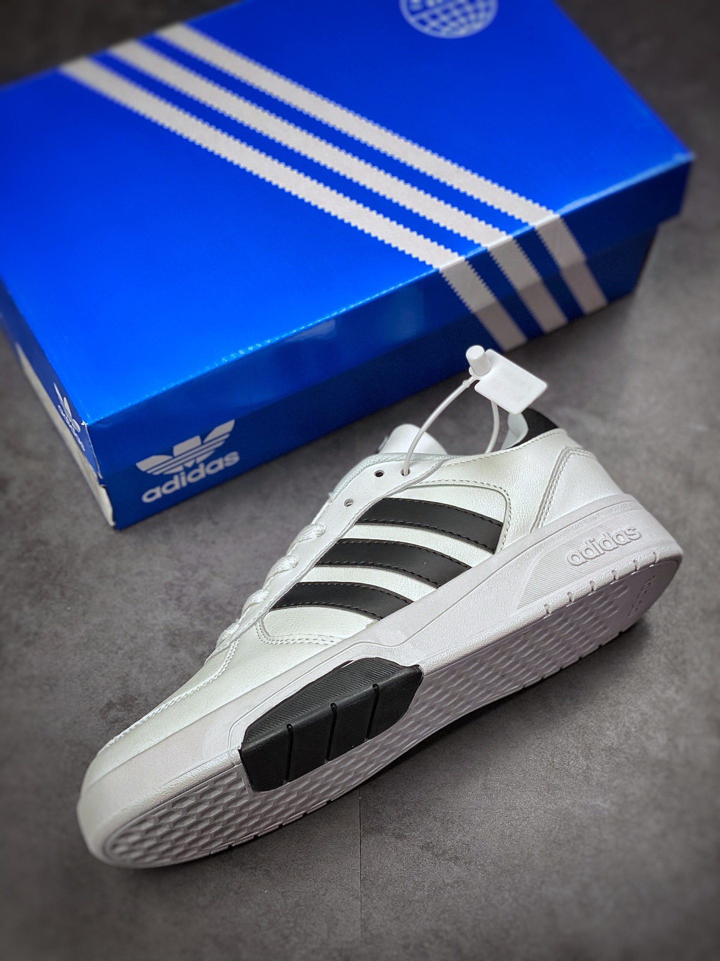 adidad Courtbeat casual sneakers GW8629