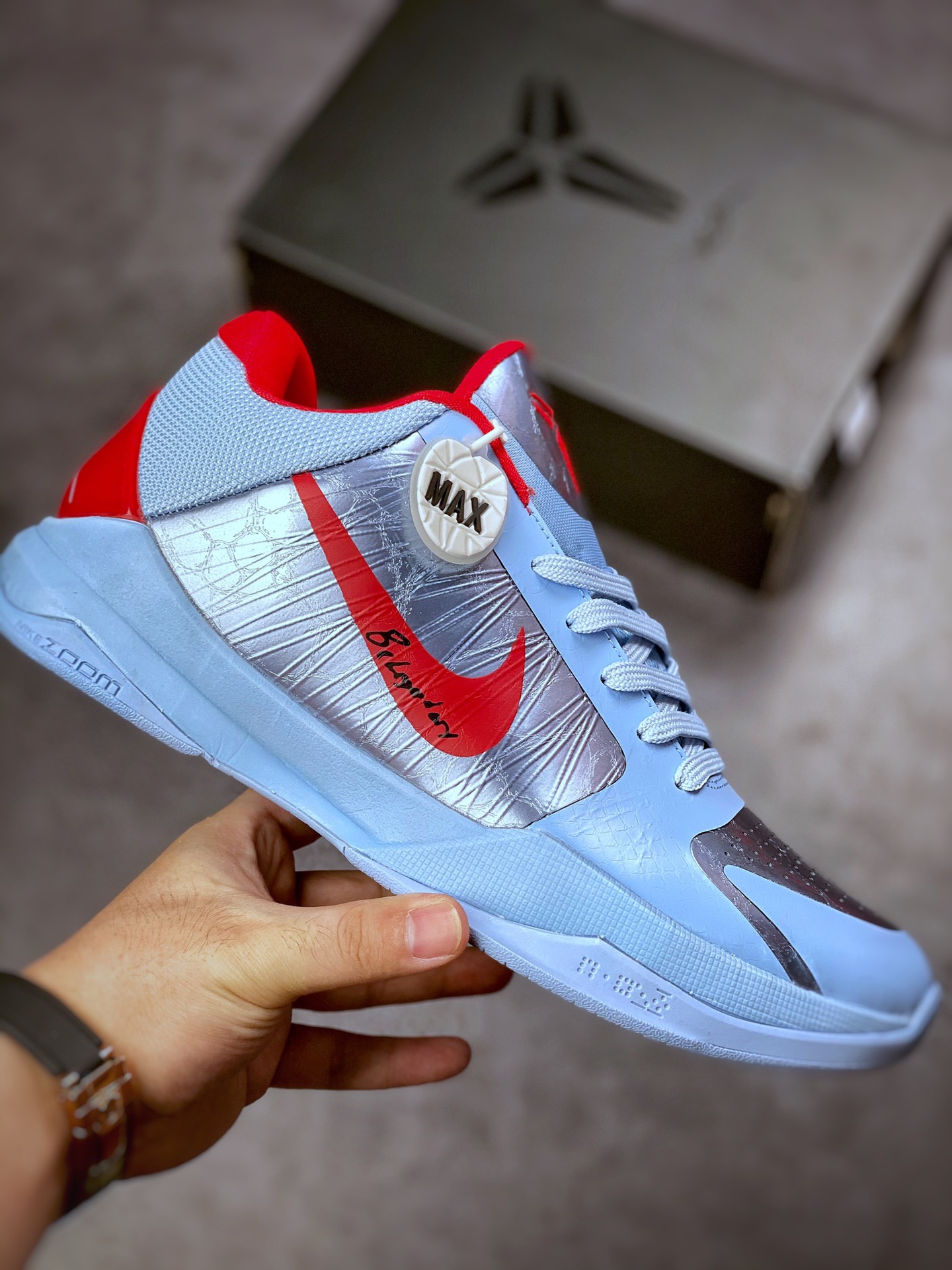 270 致敬Kobi 情怀满满 先行版 NIKE ZOOM KOBE 5 PROTRO 科比五代 CD4991-109