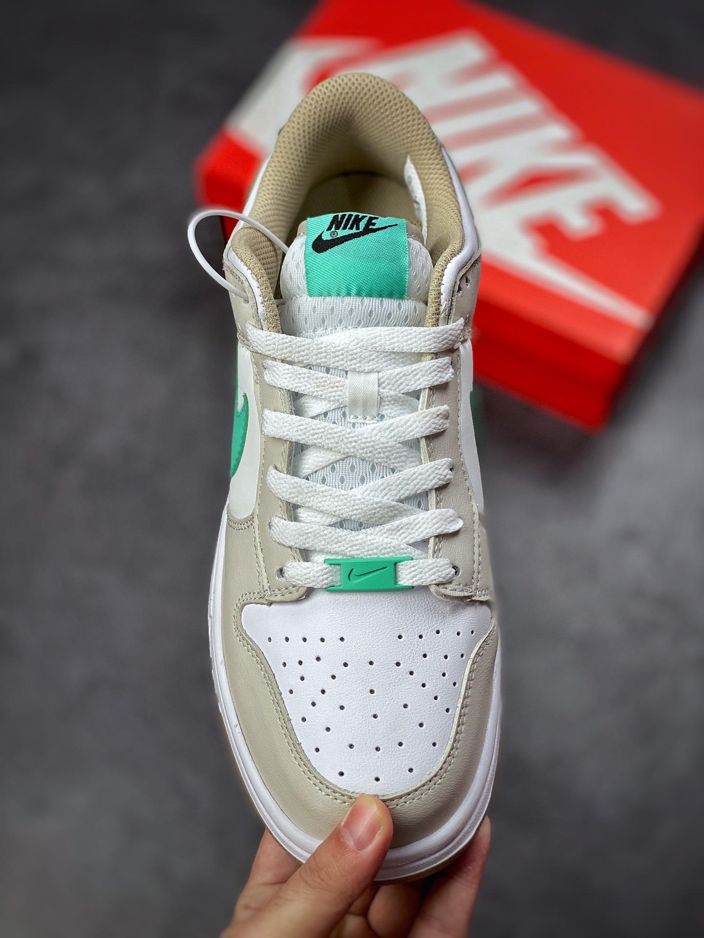 200 Nike SB Dunk Low 白棕绿 DX6063-131
