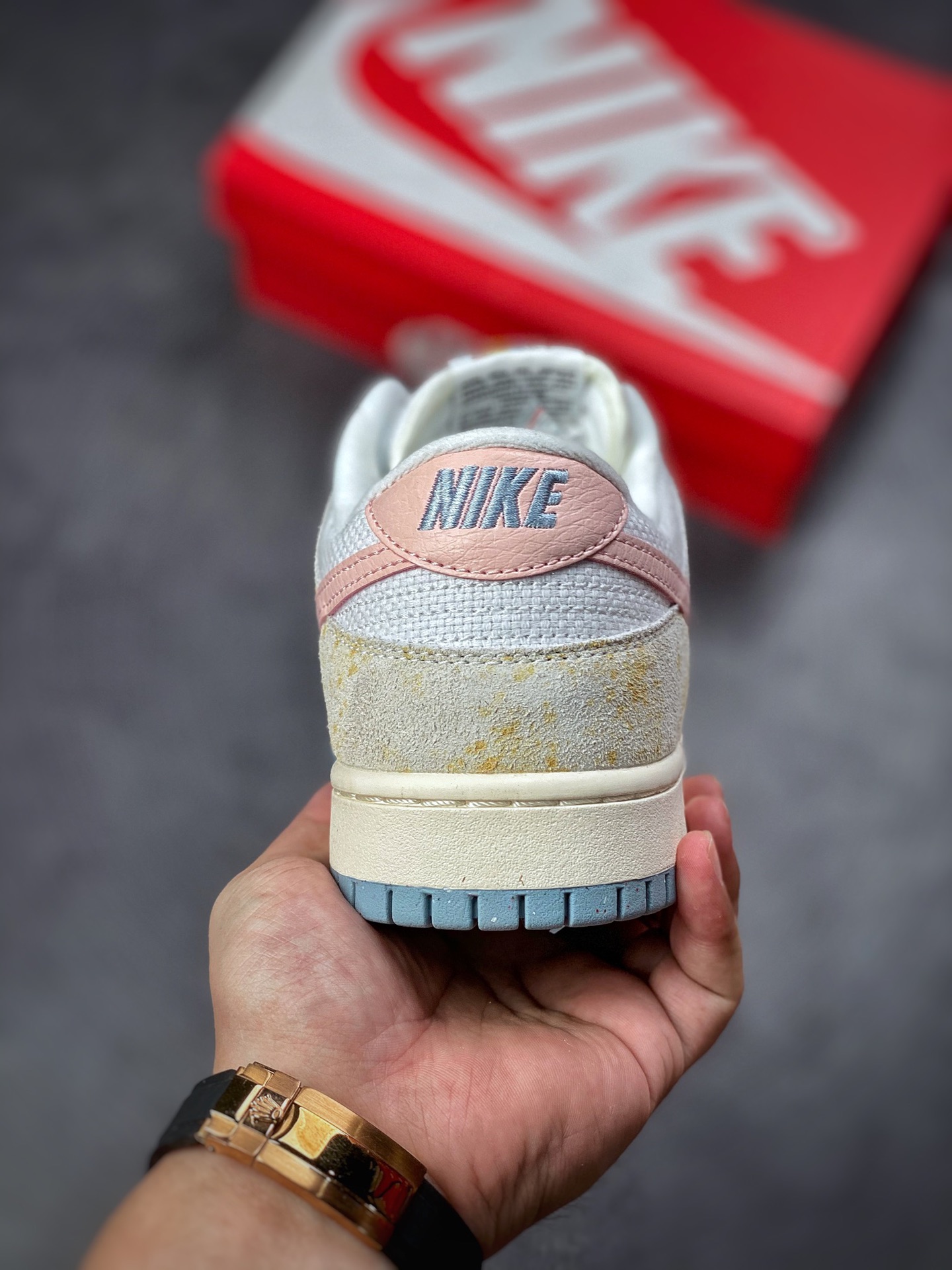 280 Nike SB Dunk Low 复活节白蓝粉DV6486-100