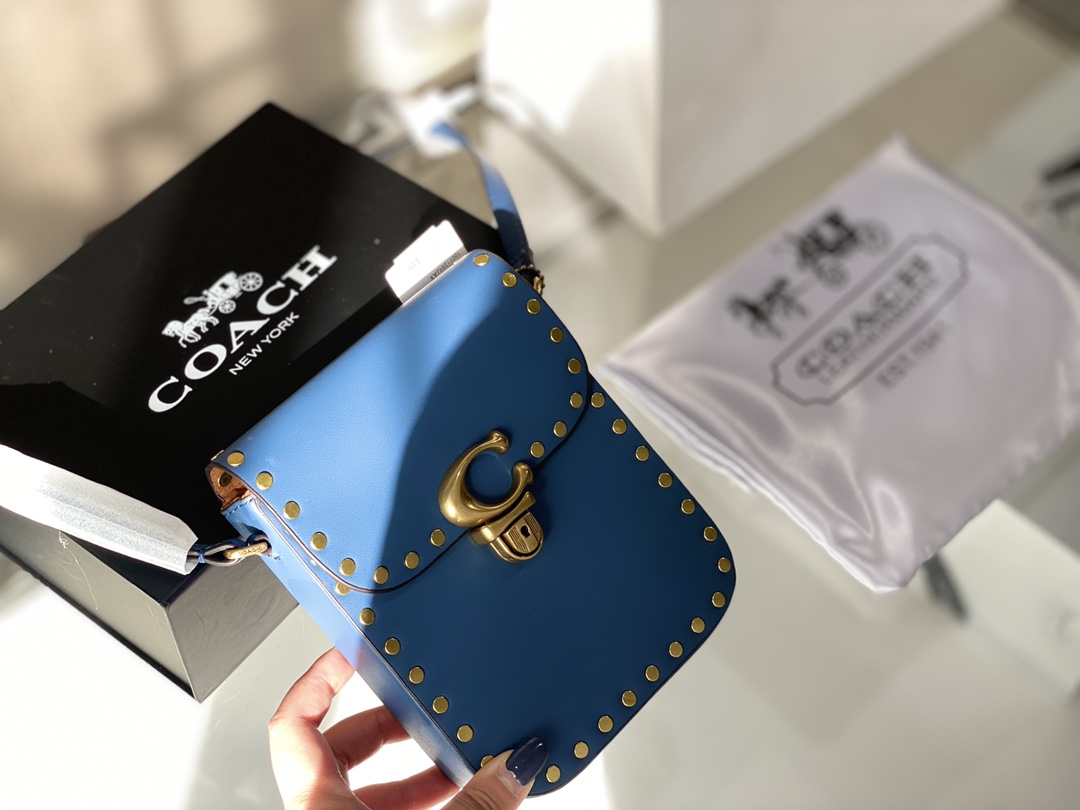 J0 折叠盒 COACH Coach 蔻驰 女士铆钉 TALL STUDIO斜挎包 给手机安个家吧 搜索coach铆钉 Size:14*17.5cm