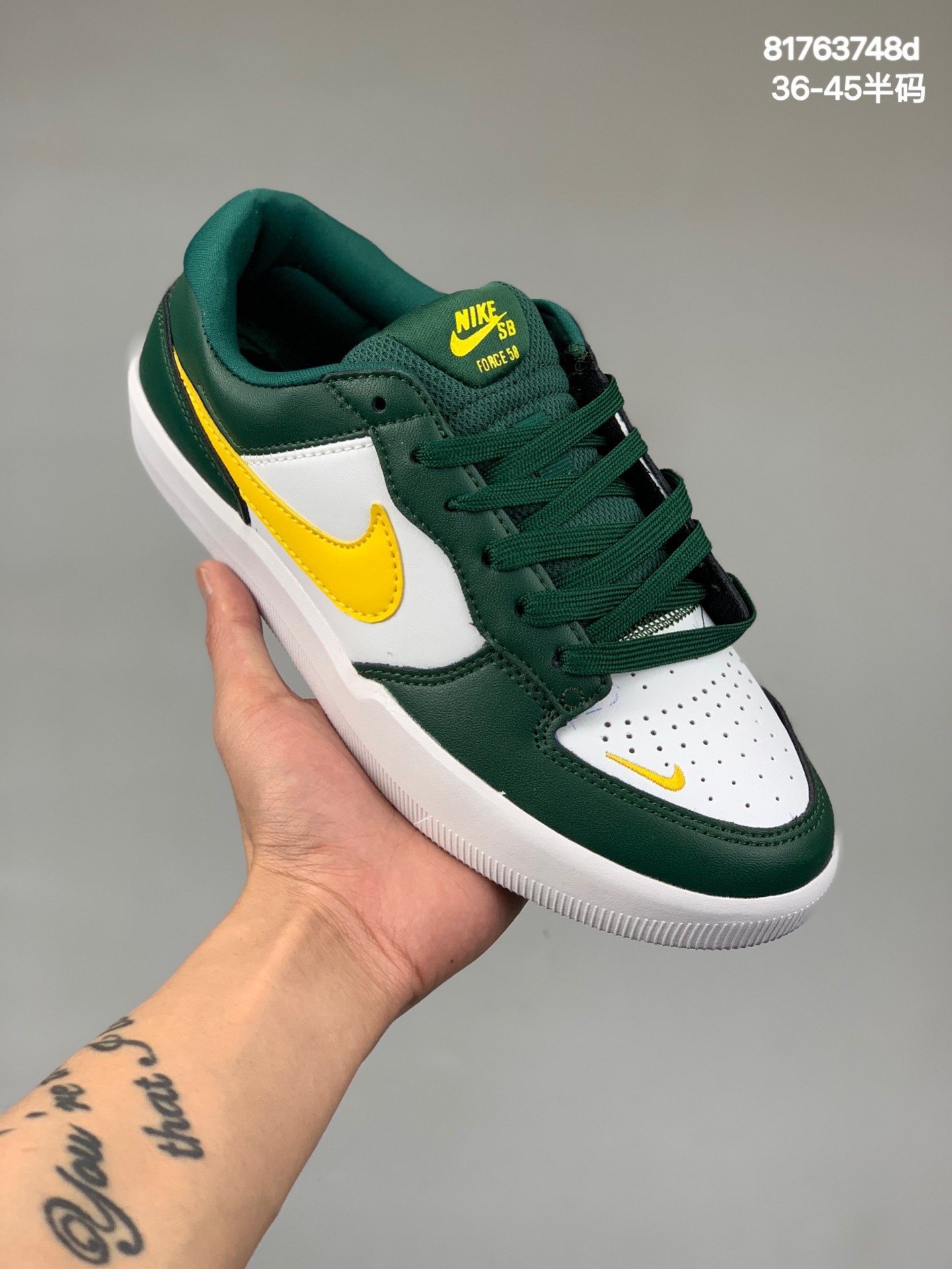 本地
耐克Nike SB Force 58休闲运动板鞋这是一款将前沿创新带入街头的单品，它具有硫化杯底，具有出色的耐用性和灵活性。使用帆布和绒面革，在饰面上放置通风口，它自始至终都融入了传统篮球风格，此次配色迎入，小闪电和芝加哥的风格，重新打造鞋款 货号：DH7505 
尺码：36-45半
编码：81763748d