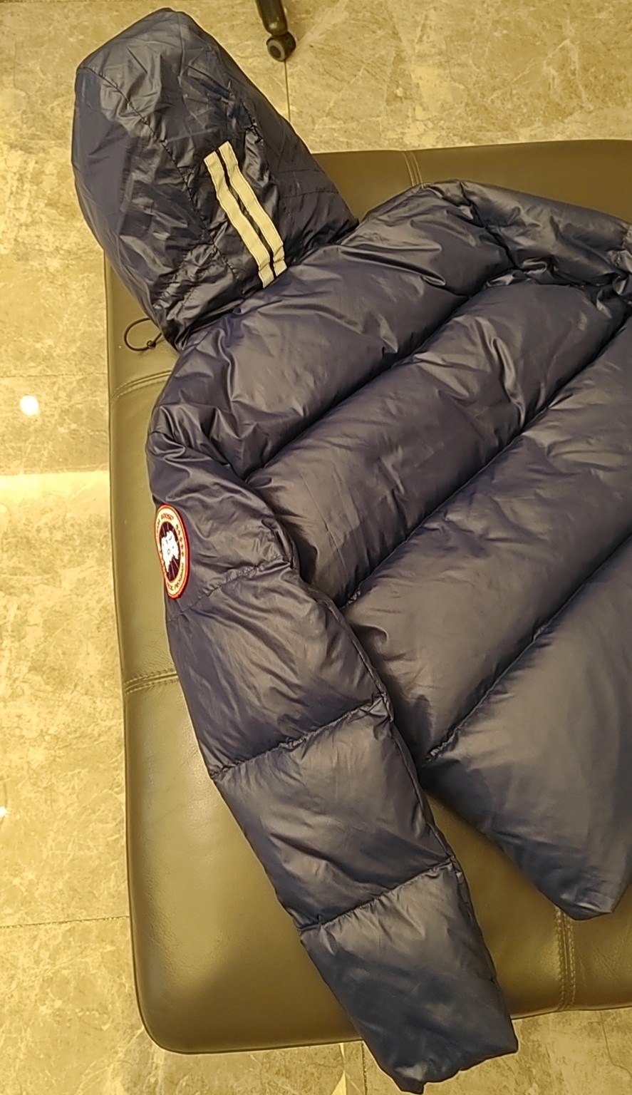 High-end Canada Goose Crofton down jacket in Guangzhou. Top version with 90% white duck down, lightweight, tear-resistant. Unisex sizes S-XXL. Excellent cold protection.-Big cat