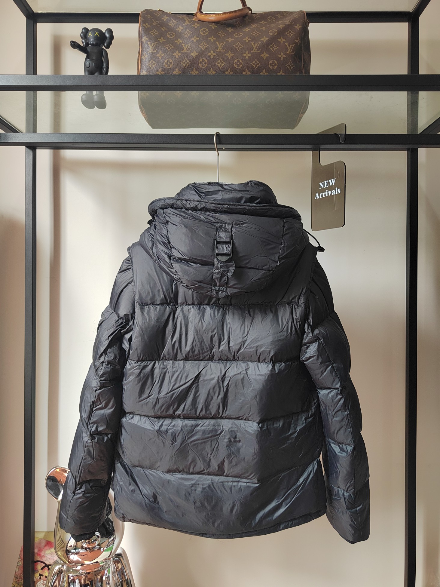 Guangzhou high-version Burberry down jacket, same style as Zhou Dongyu. Colors: Black. Sizes: S to XXL.-Big cat