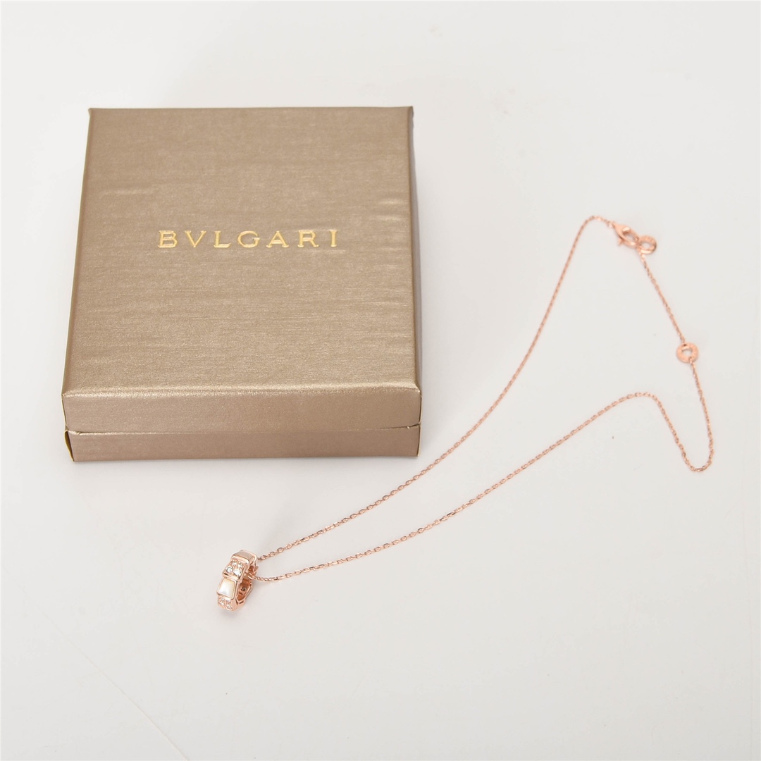 220 BVLGARI/宝格丽 贝壳蛇骨项链 官