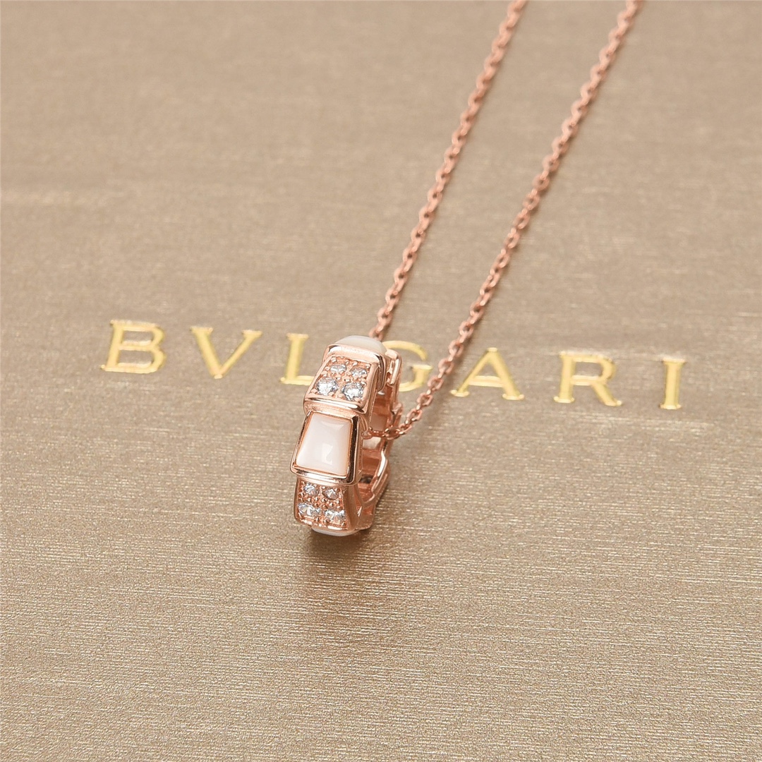 220 BVLGARI/宝格丽 贝壳蛇骨项链 官