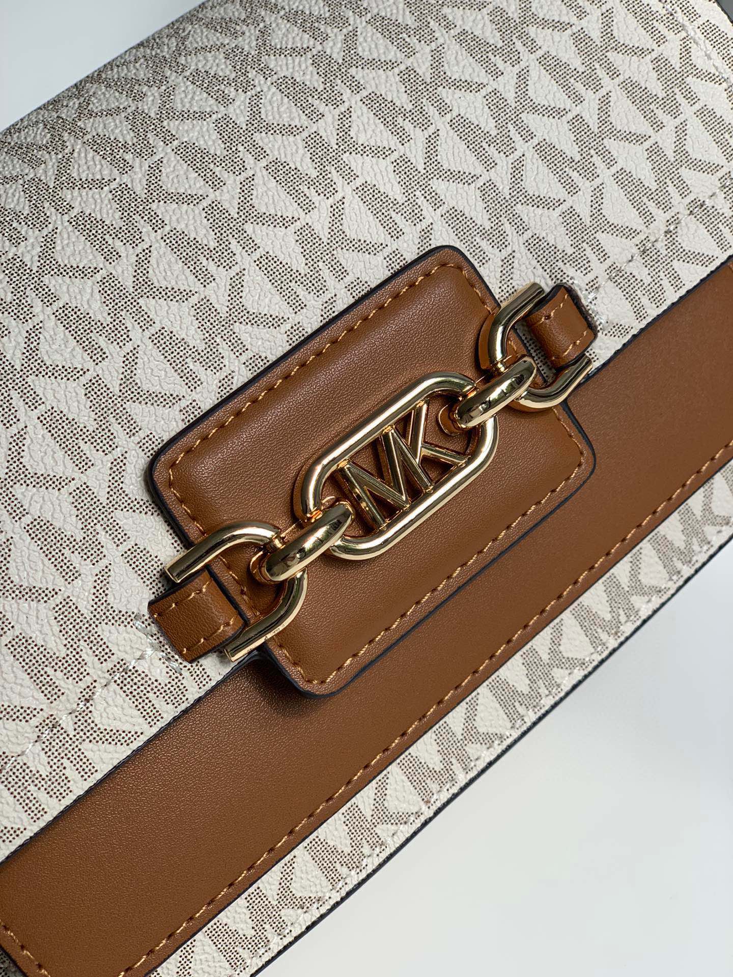 Michael Kors ～MK新款Heather 大号老花链条单肩包 小巧 是为她臻选的精美之礼