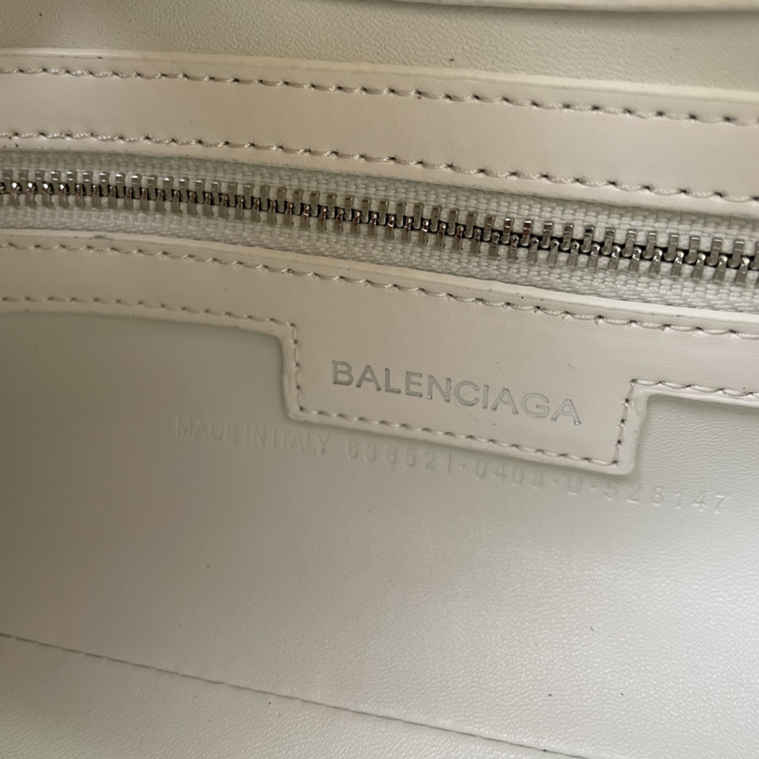 420 Balenciag 新品出货单肩链条腋下包