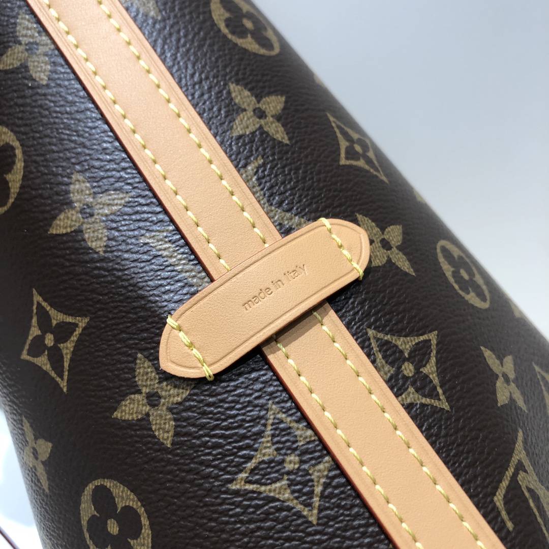 NO:178431,M46197 No matter how awesome the picture is, it is not as pleasant as the real thing.19860909M46197 直接看细节 图拍的再牛逼 不如实物来的痛快,,Bag