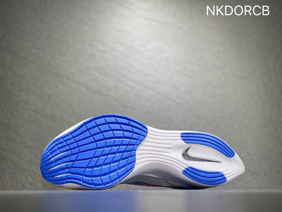 200 Nike ZoomX Vaporfly Next% 马拉松跑步鞋二代 CU4111-103