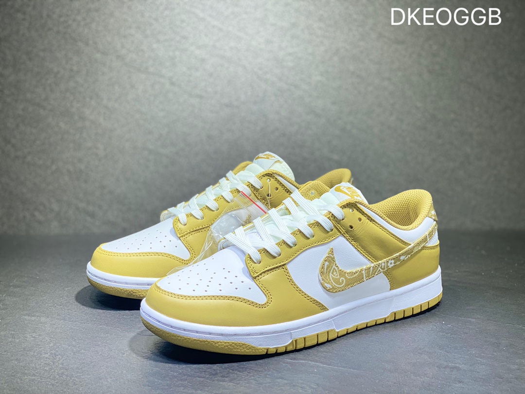 300 NIKE Dunk SB Low 低帮休闲板鞋  DH4401-104