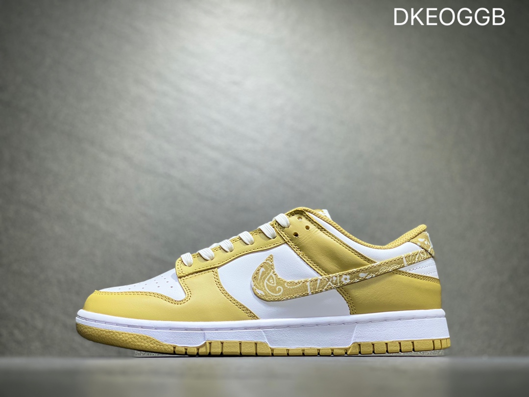 300 NIKE Dunk SB Low 低帮休闲板鞋  DH4401-104