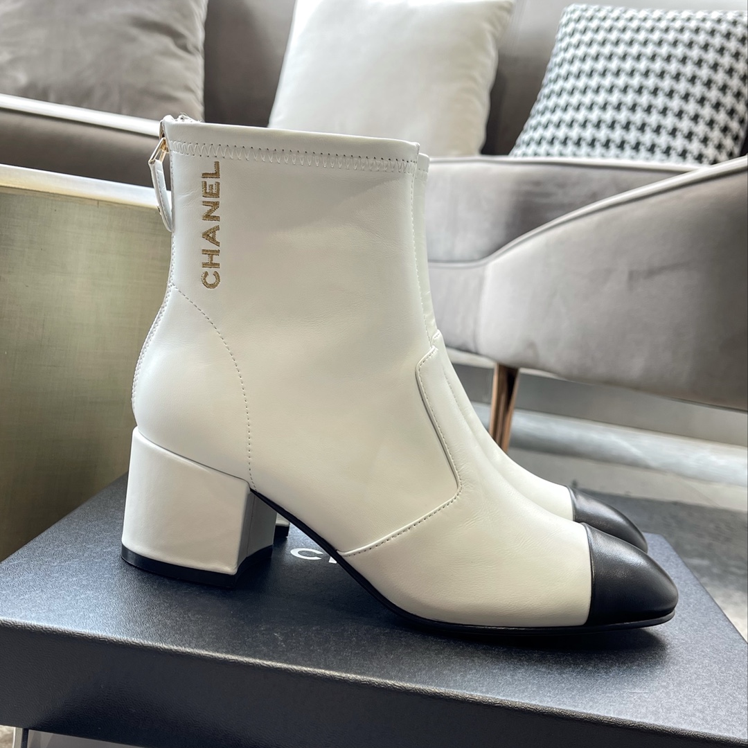 CHANEL 秋冬モデル レディースブーツ スリッポン ストレートブーツ 乗馬ブーツ イタリア製本革底