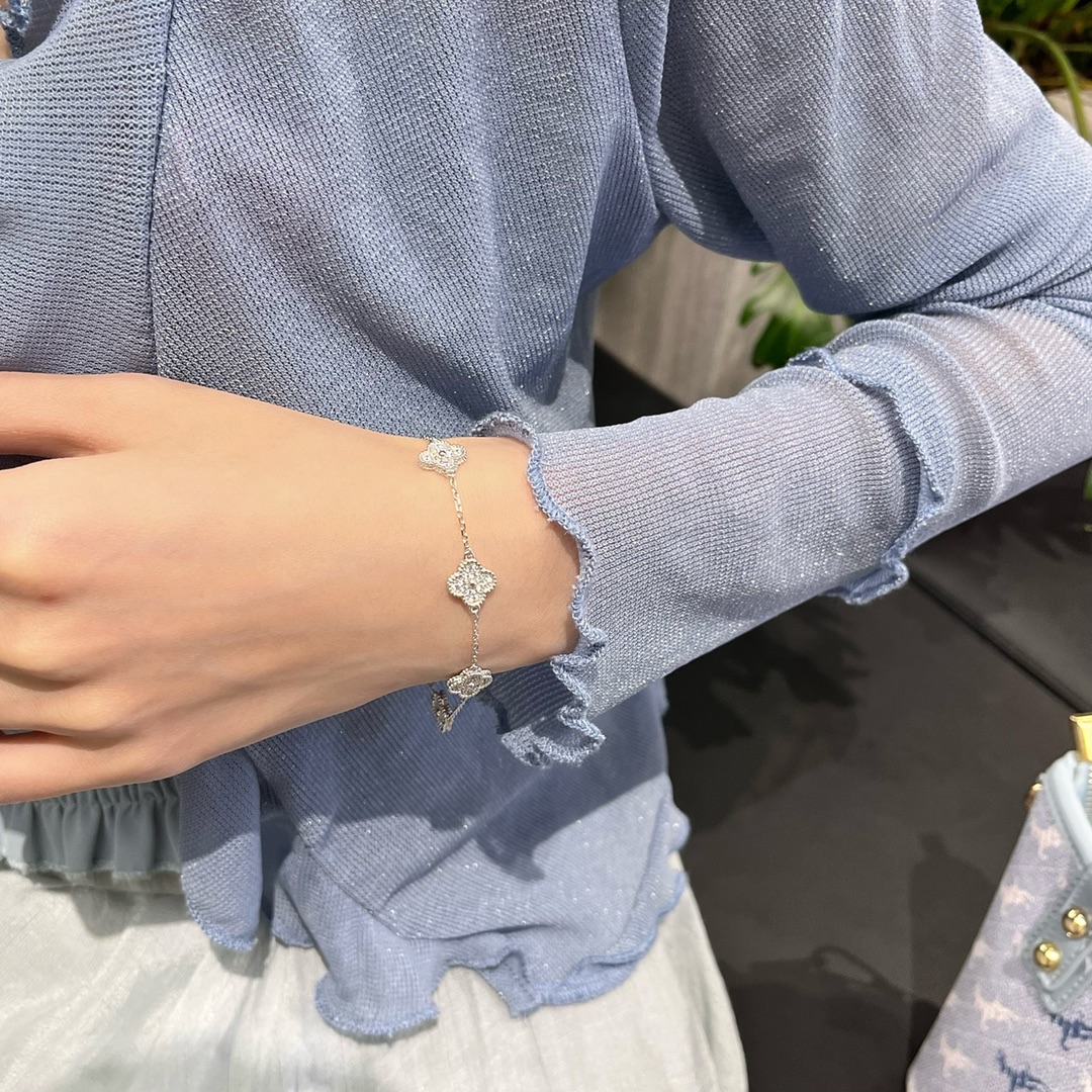 Van Cleef & Arpels vca mini六花满钻手链