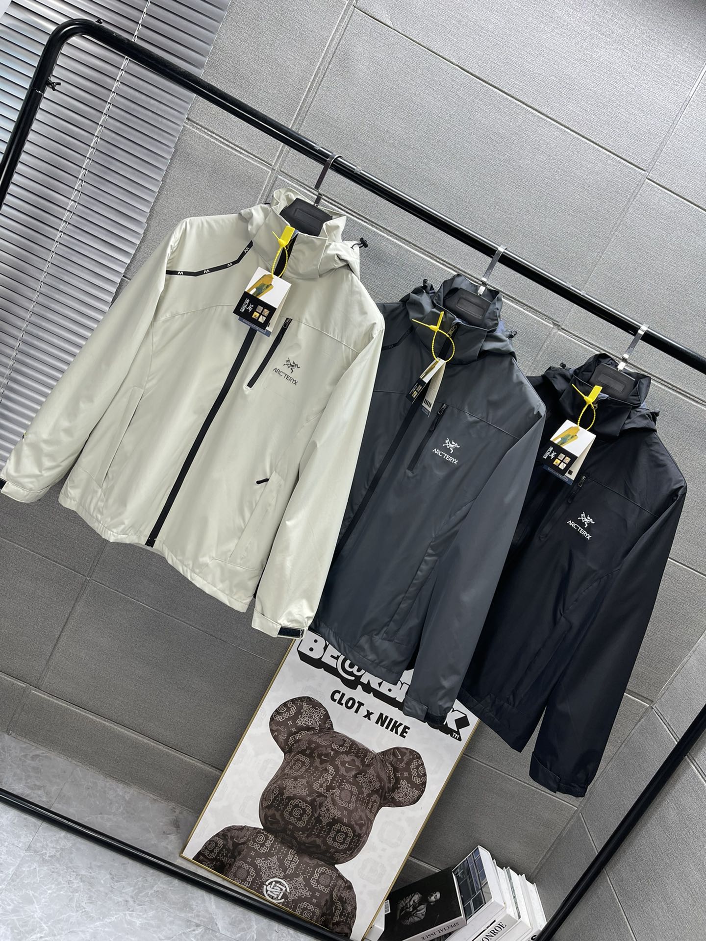 Arc’teryx Original Man Gore-Tex Waterproof Gas Rover: High-End Design and Technology - 图片 2