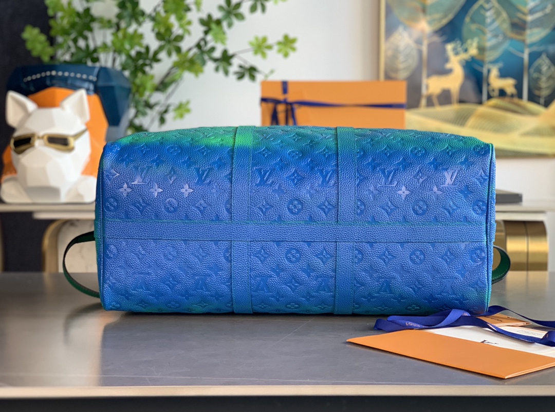 this Keepall Bandoulière 50 travel bag features American artist Lawrence - Bag 3