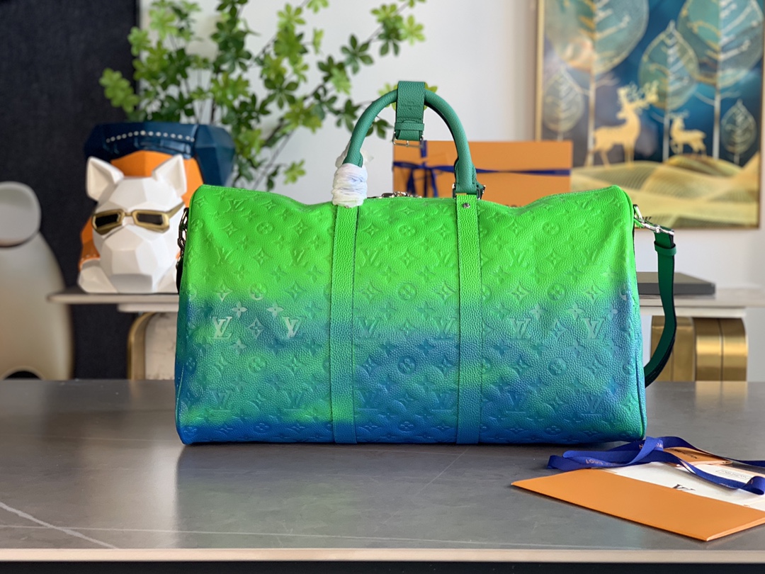 this Keepall Bandoulière 50 travel bag features American artist Lawrence - Bag 2