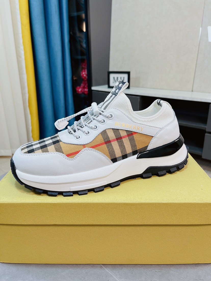 I5 巴宝莉 Burberry 系带休闲男鞋抢先上市，材料做工完胜市场所有版本 最高品质出货头层牛皮配进口原版材料真皮内里，私模软质大底，上脚舒适度高、进口专用材料凸显品牌独特魅力 ，高端定制 38一44