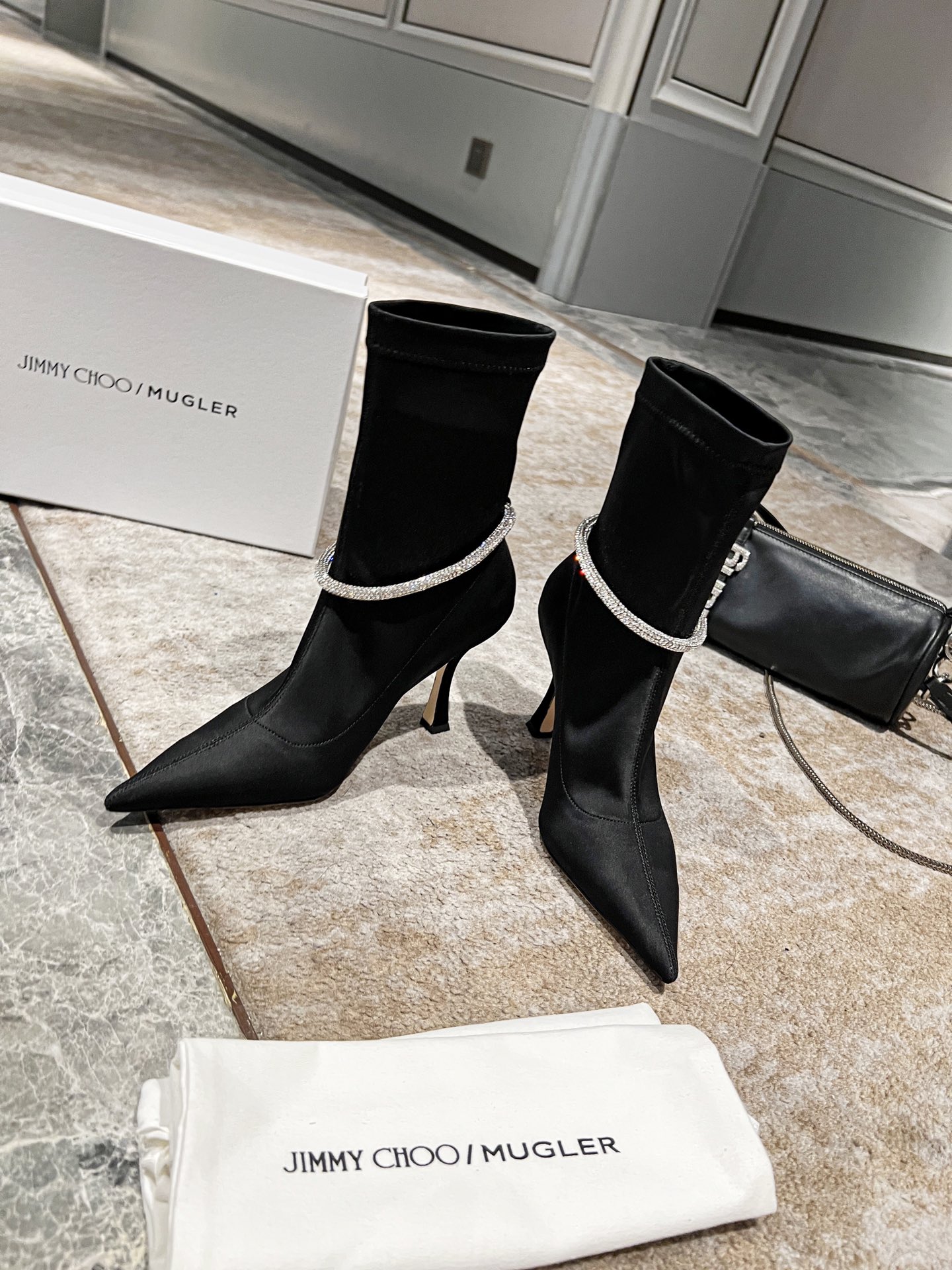 Jimmy Choo 2022 Fall/Winter Boots Collection: Luxurious and Sculptural Styles