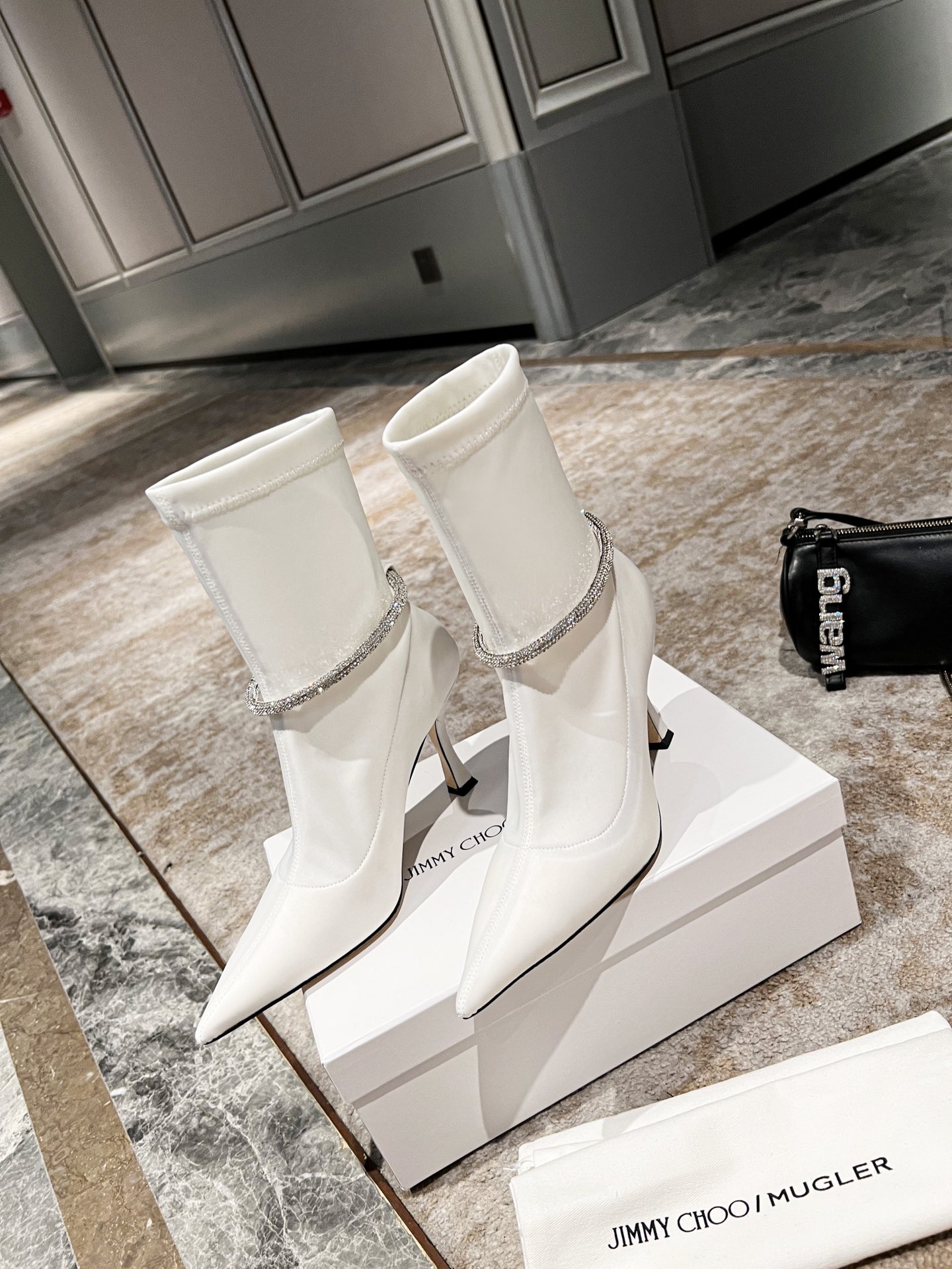 Jimmy Choo 22 Fall/Winter Collection: Luxurious Coiled Water Drill Boots, $695 - 图片 1