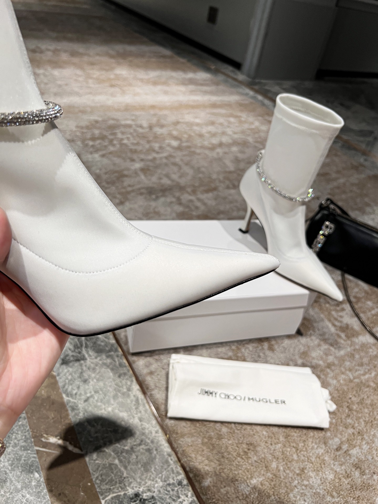 Jimmy Choo 22 Fall/Winter Collection: Luxurious Coiled Water Drill Boots, $695 - 图片 9