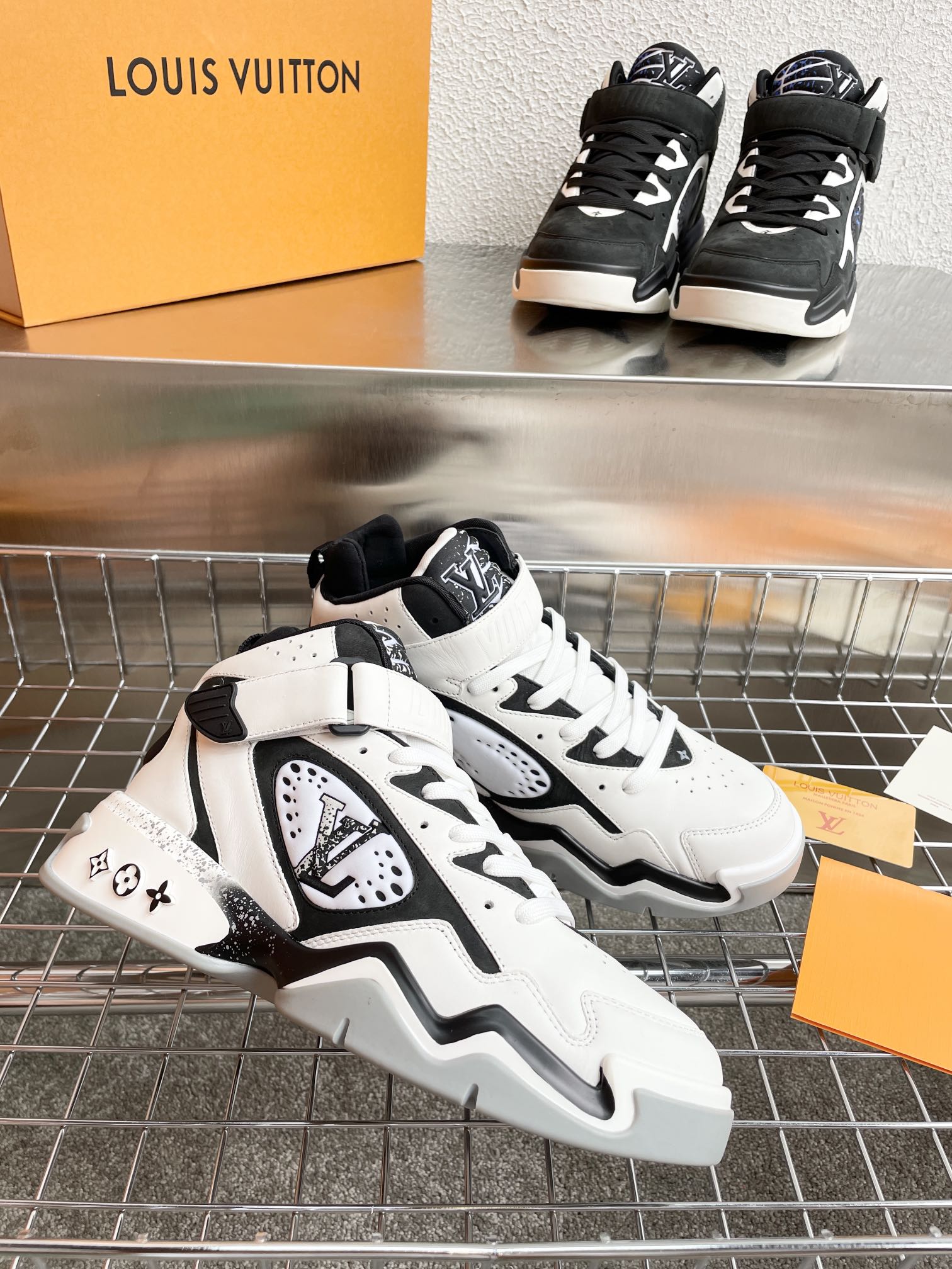 Louis Vuitton LV，Trainer 2蓝球运动鞋