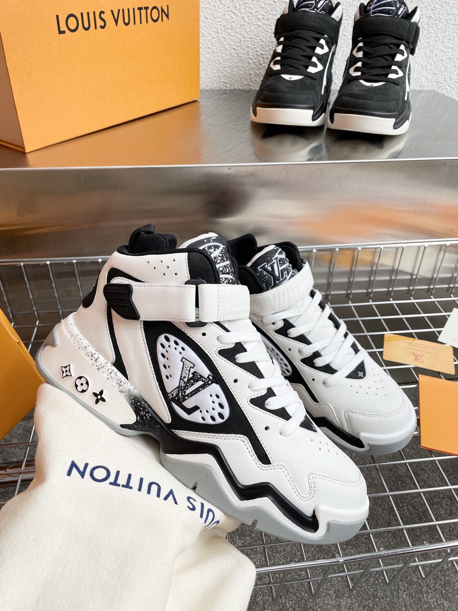 Louis Vuitton LV，Trainer 2蓝球运动鞋