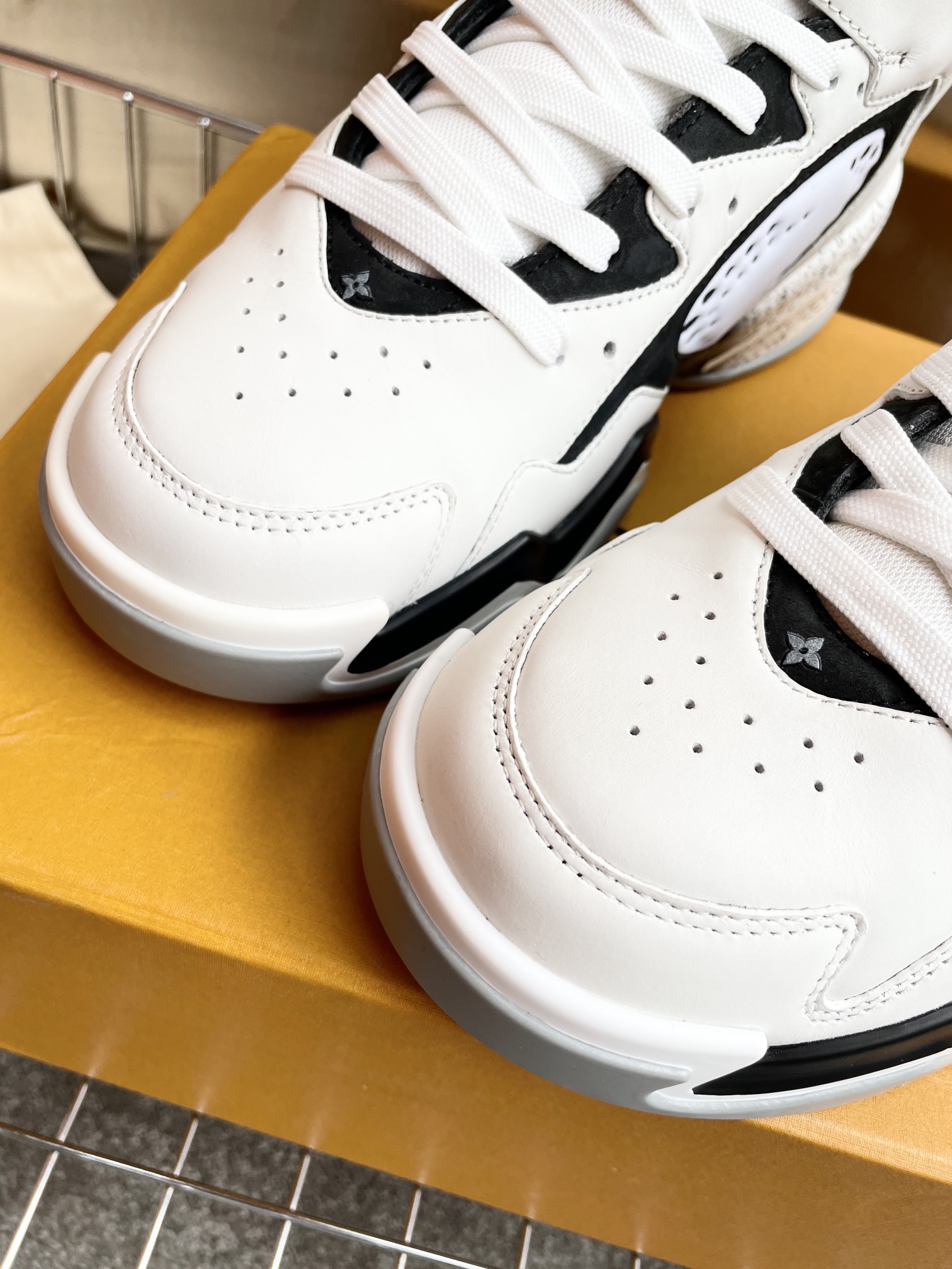 Louis Vuitton LV，Trainer 2蓝球运动鞋
