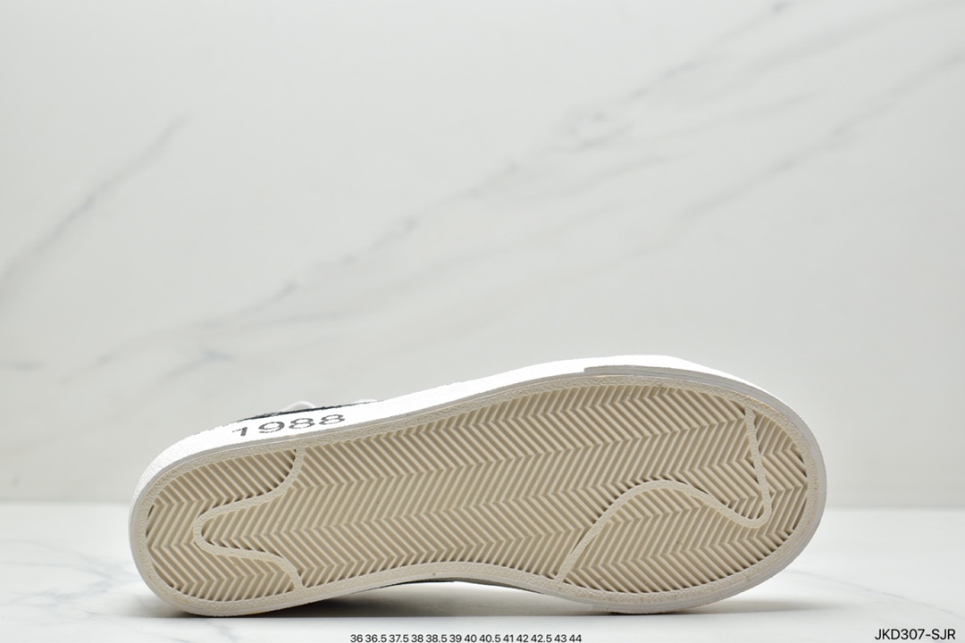 160 耐克开拓者低帮系列Nike W Blazer Mid Vintage Suede 复古经典开拓者CI1166