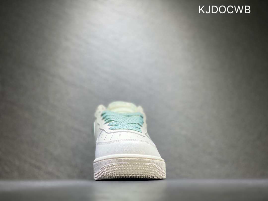 200 Nike Air Force 1 空军一号 官方同步 LQ3151-606
