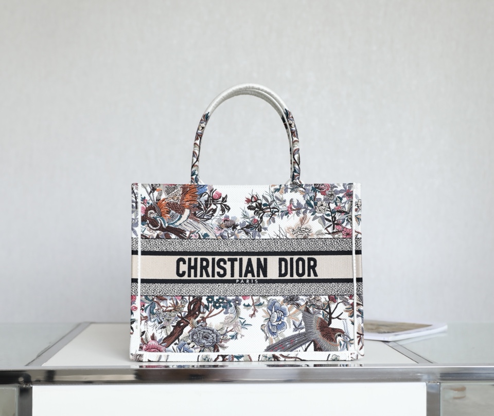 Dior Tote Bags White Winter Collection