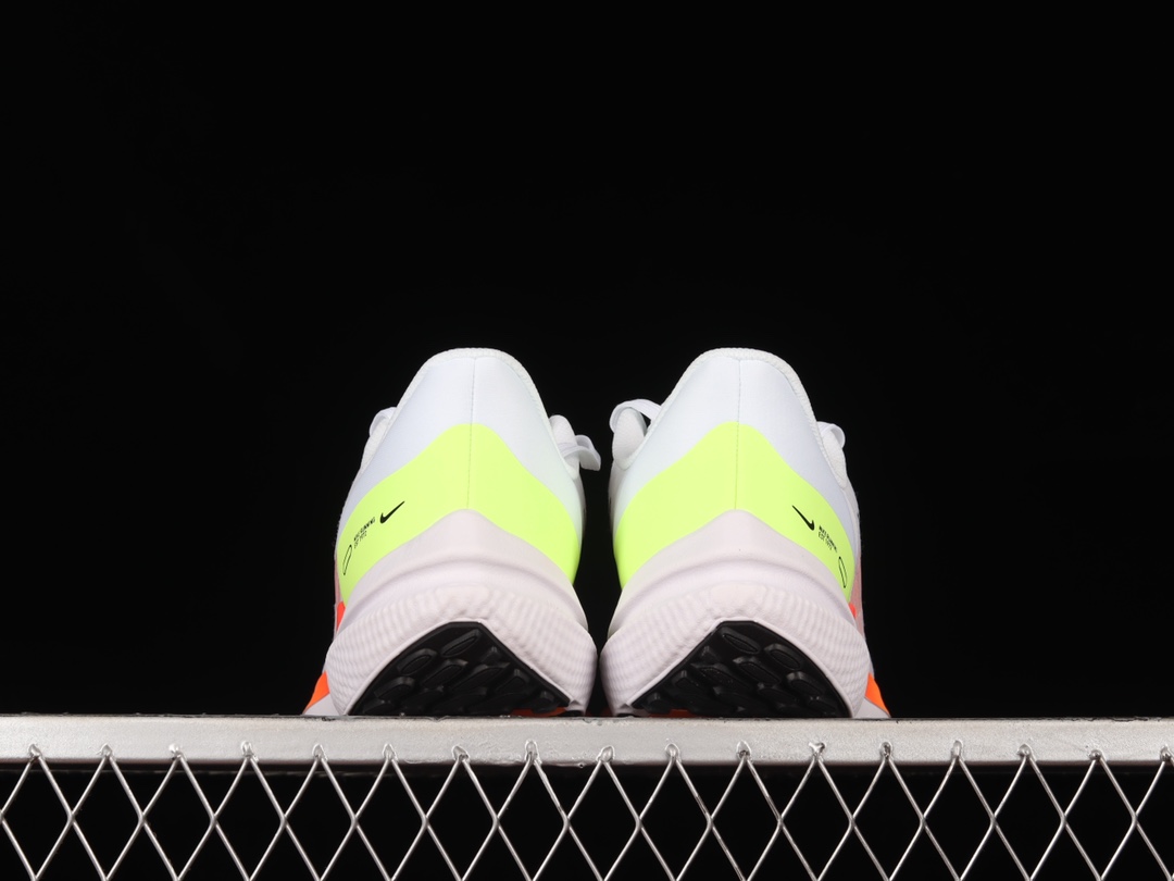 特价🉐💰170
 Nk Zoom Winflo 9 登月新款运动休闲缓震跑步鞋 DD6203-100
尺码：39 40 40.5 41 42 42.5 43 44 44.5 45 AJC3