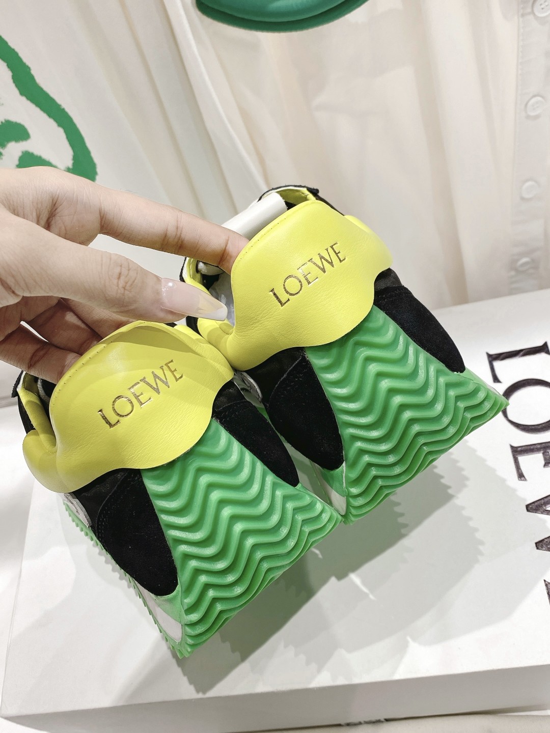 出厂  情侣👫款
  🆕LOEWE罗意威2023SS新款运动休闲鞋，国外购原板1：1开发，皮革，绒面，丝