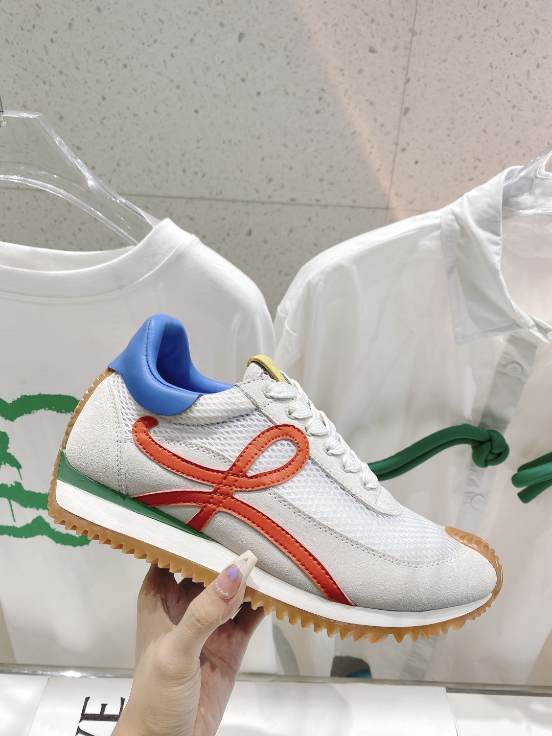 出厂  情侣👫款
  🆕LOEWE罗意威2023SS新款运动休闲鞋，国外购原板1：1开发，皮革，绒面，丝