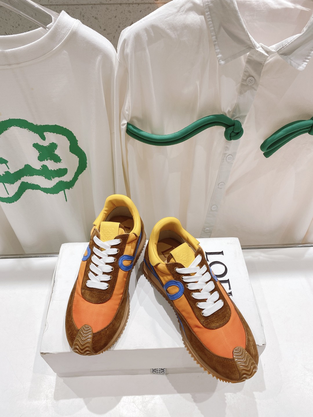 出厂  男码➕10 情侣👫款
  🆕LOEWE罗意威2023SS新款运动休闲鞋，国外购原板1：1开发，皮