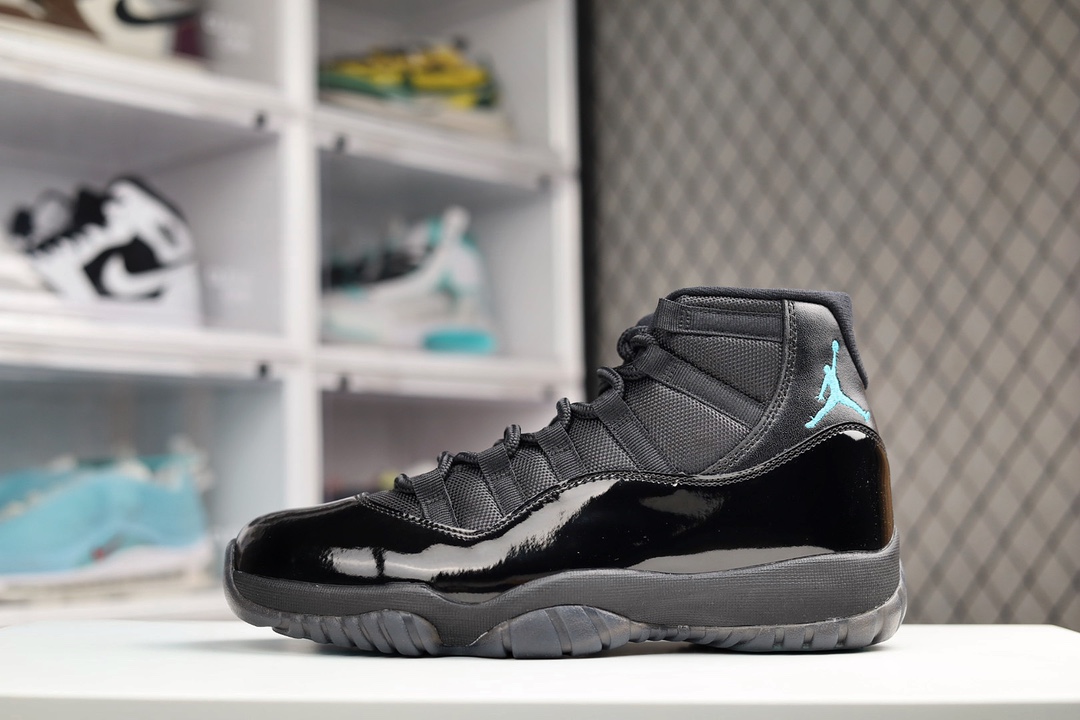 I0   Air Jordan 11 Retro “Gamma” AJ11 高帮 伽马蓝原楦原纸板 最强11代版型 区分当前市场“伪纯原”原厂皮料 质感细腻 原厂双层漆皮 标志性美人尖 正确水晶蓝底（特殊工艺抗氧化处理）原厂碳纤板 中底钢印