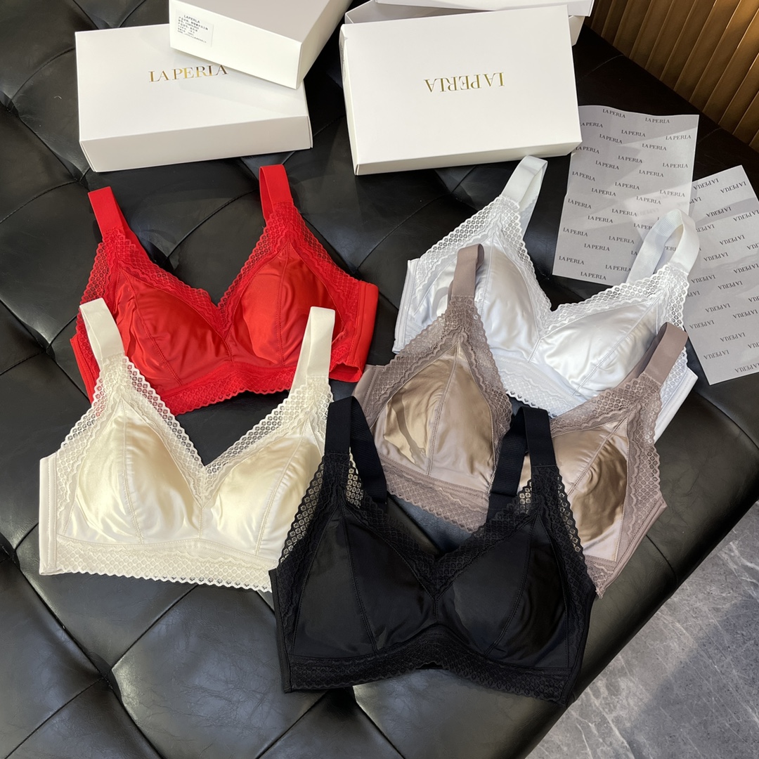 色码不齐❌LAPERLA 绸缎蕾丝边无痕乳胶内衣丝绸面料搭配蕾丝边，贵妇级轻奢零感体验，穿了像没穿一样的