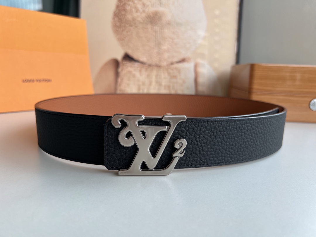 LV/路易威登   精湛工艺呈现奢华精致男士4.0cm腰带
