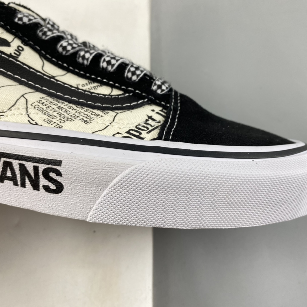 Vans Old Skool comic style low top casual canvas shoes VN0A5JMIBZW